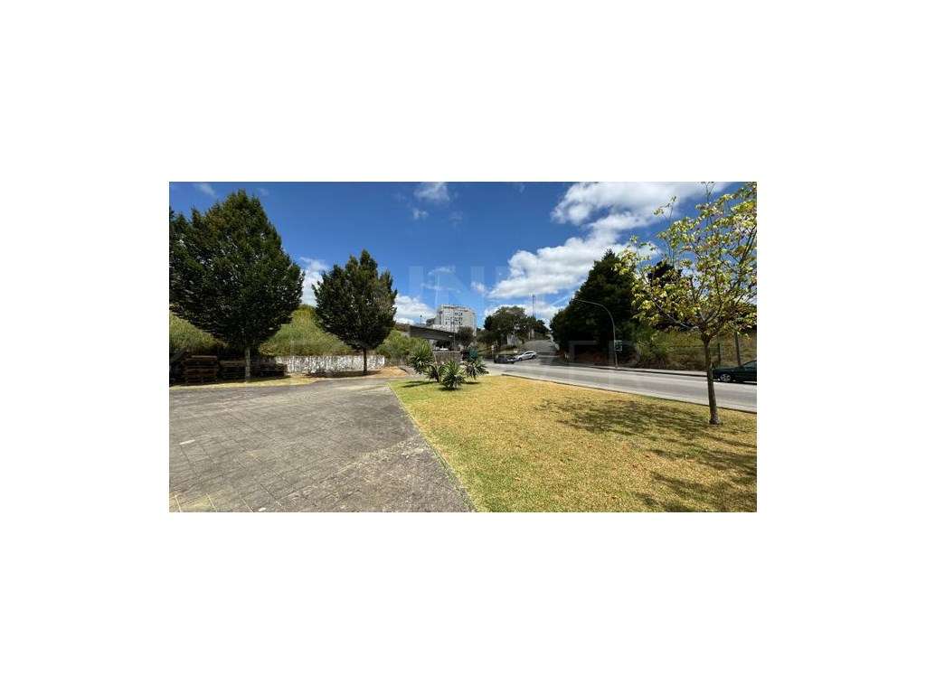 Espaço comercial para arrendamento, Centro de Valença - Grande imagem: 2/12