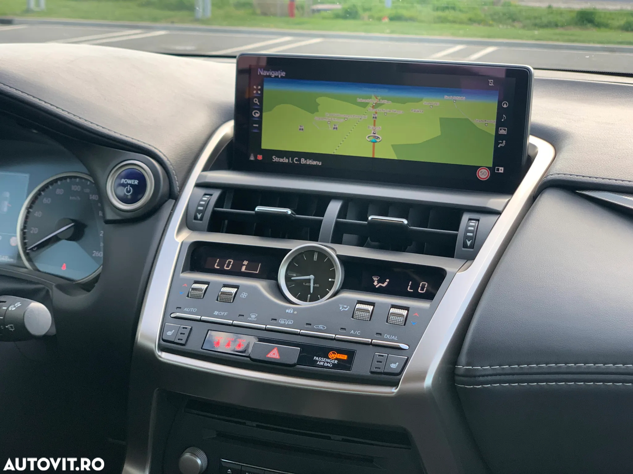 Lexus Seria NX - 12