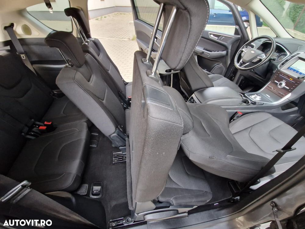 Ford S-Max - 7