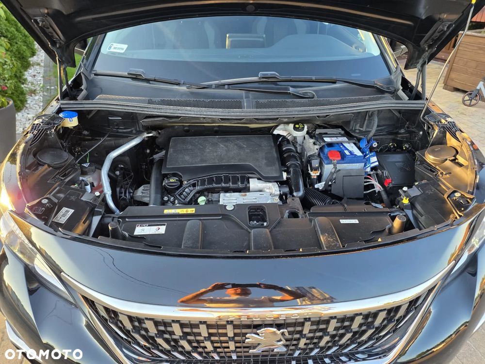 Peugeot 3008 1.2 PureTech Active S&S EAT8 - 19