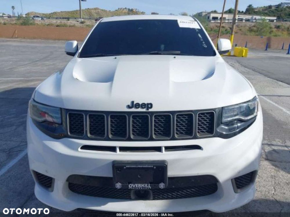 Jeep Grand Cherokee - 8