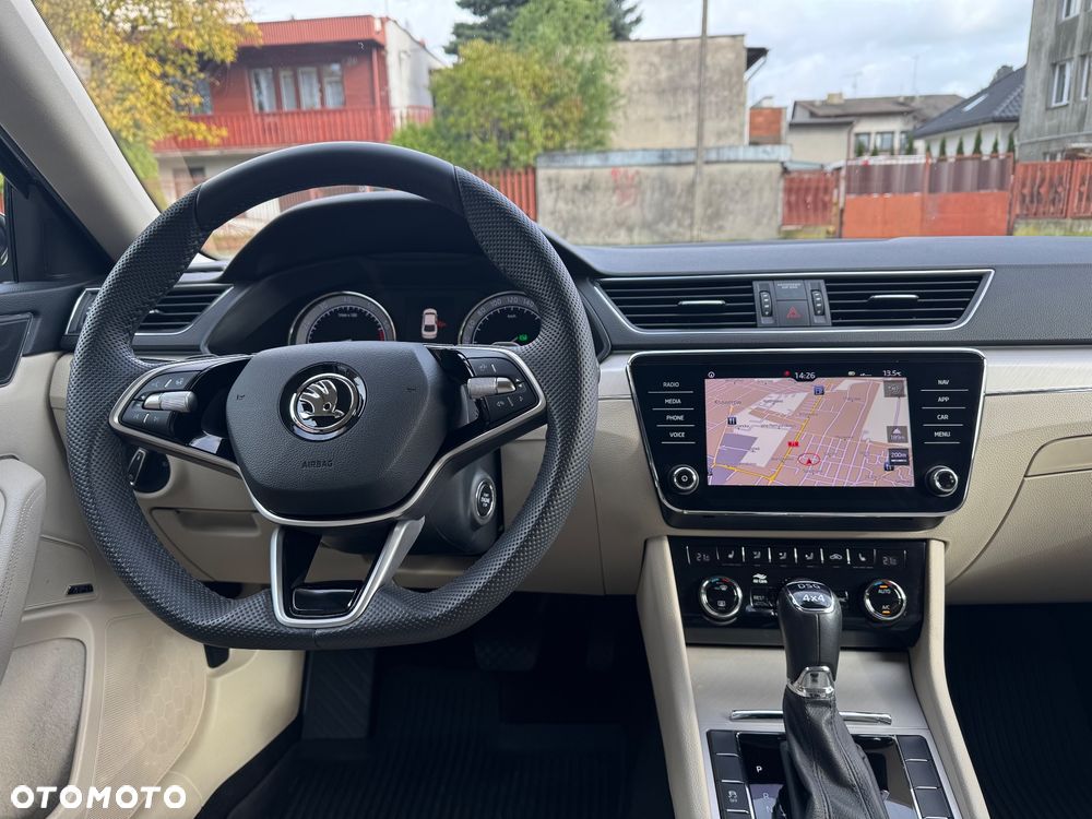 Skoda Superb 2.0 TSI 4x4 Style DSG - 10