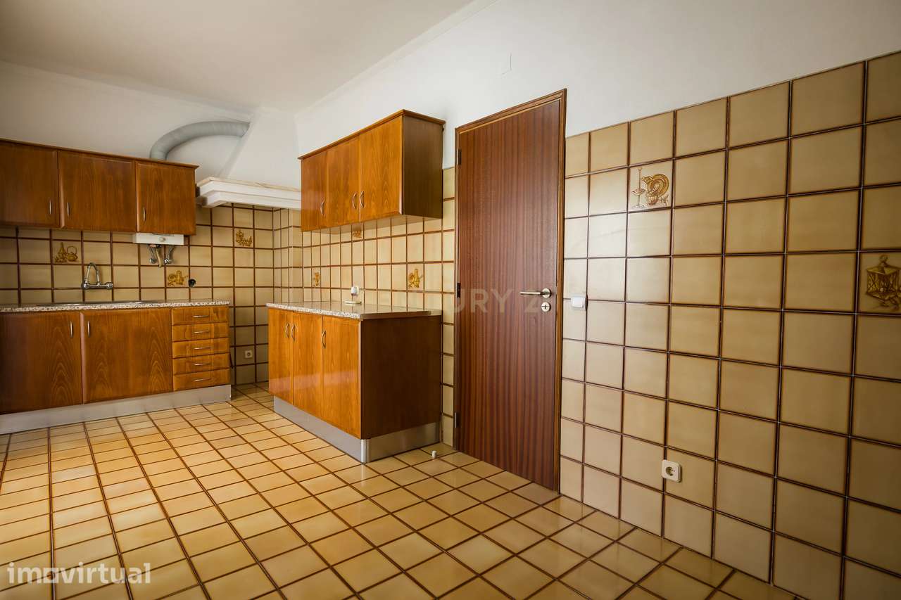 Apartamento com 1 quarto | São Brás de Alportel | Excelente potencial - Grande imagem: 4/26