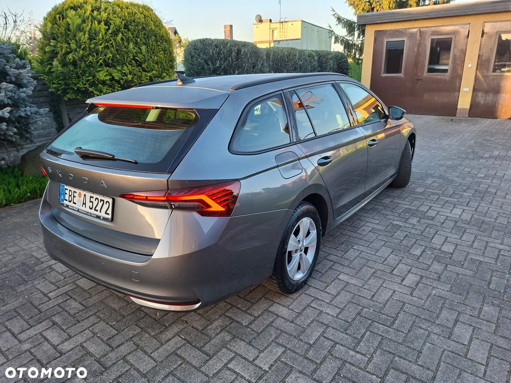 Skoda Octavia 2.0 TDI Edition 130 Selection DSG - 11