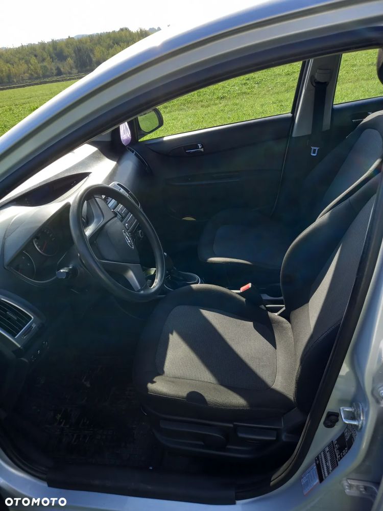 Hyundai i20 1.1 CRDi Comfort - 9