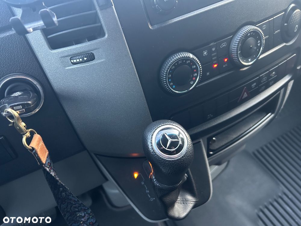 Mercedes-Benz Sprinter - 18