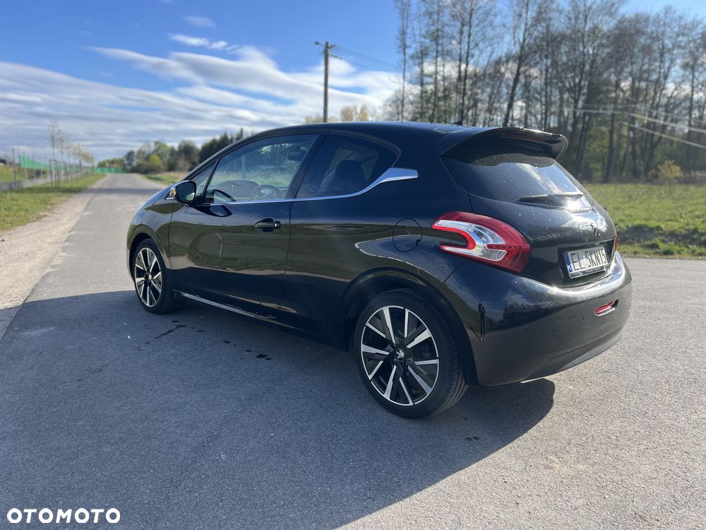 Peugeot 208 155 THP Allure - 1