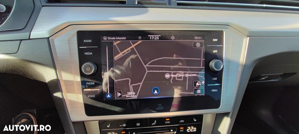 Volkswagen Passat 2.0 TDI SCR DSG Conceptline - 25