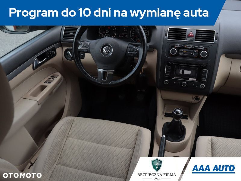 Volkswagen Touran - 9