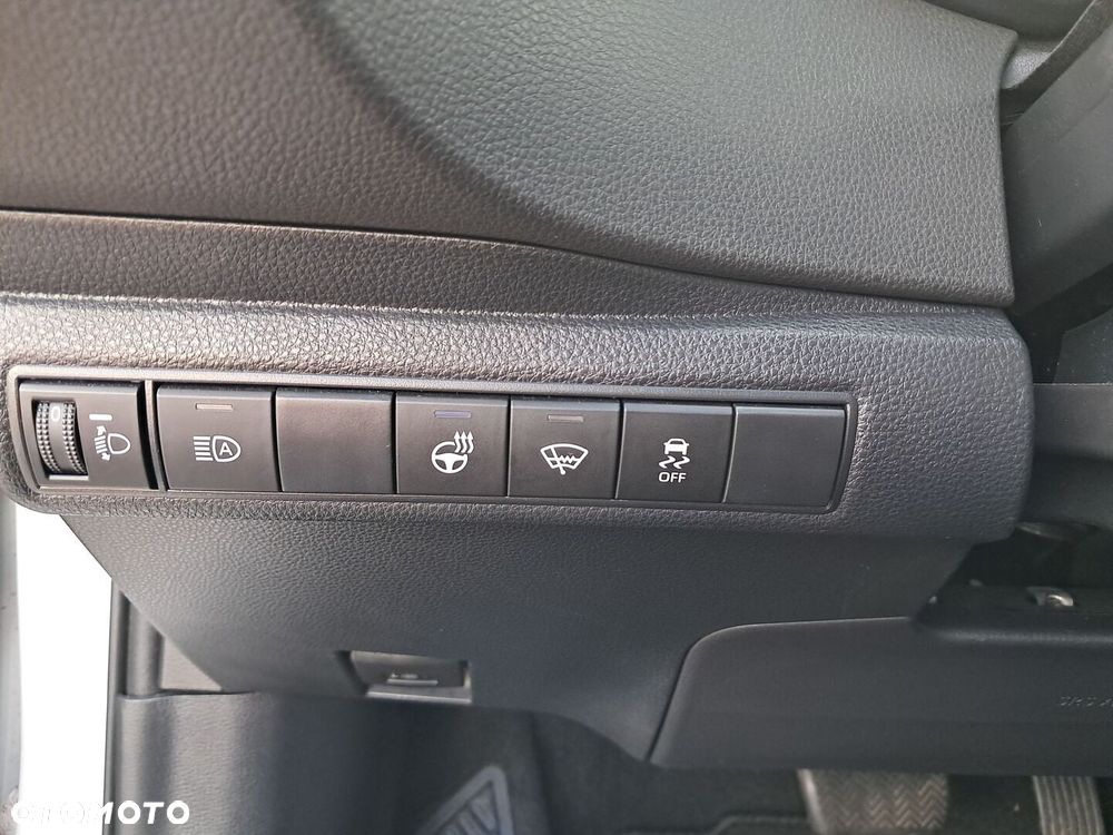 Suzuki Swace 1.8 Hybrid Premium Plus CVT - 23