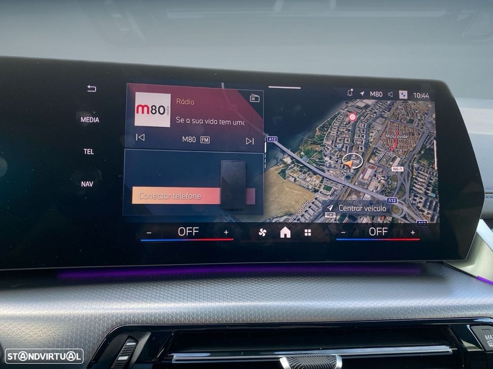 BMW 225xe Active Tourer e xDrive Pack Desportivo M - 9