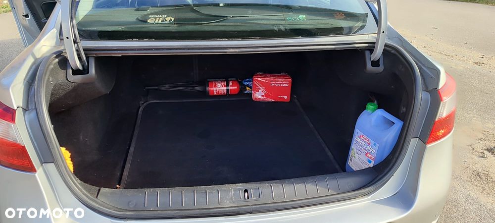 Renault Latitude 2.0 dCi - 6