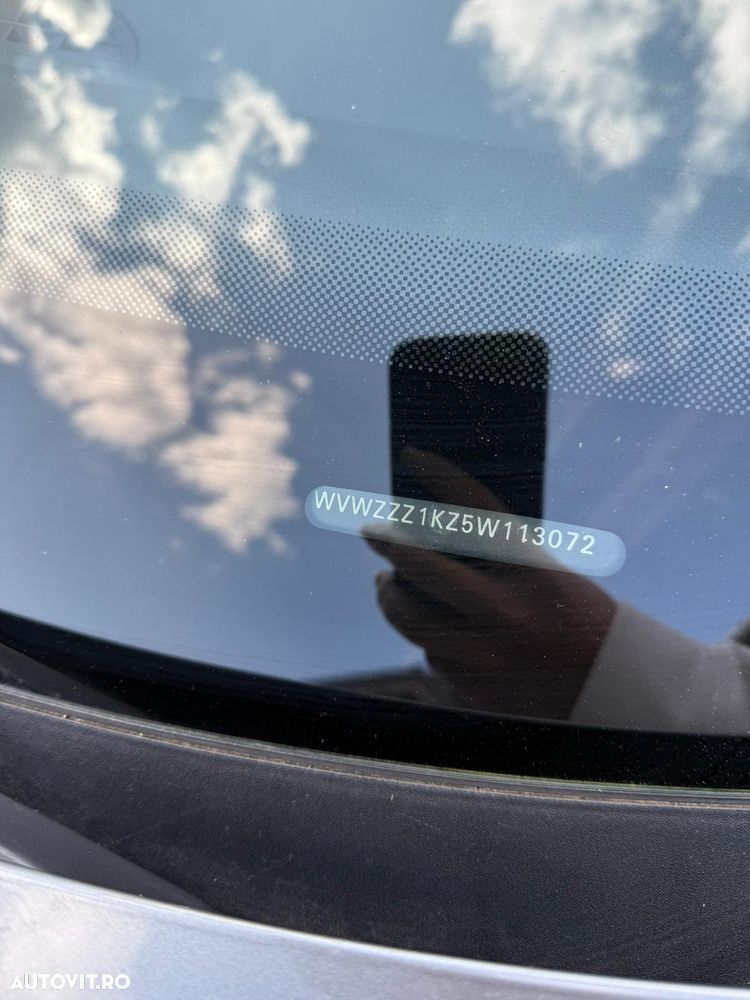 Volkswagen Golf - 23