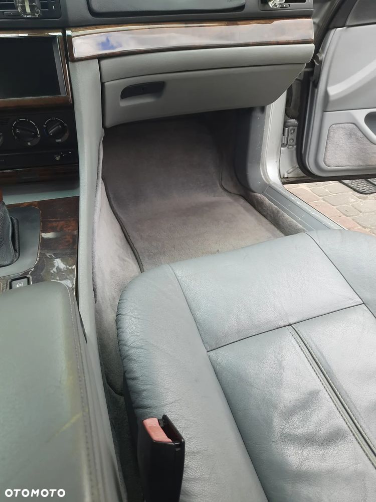 BMW Seria 7 - 5