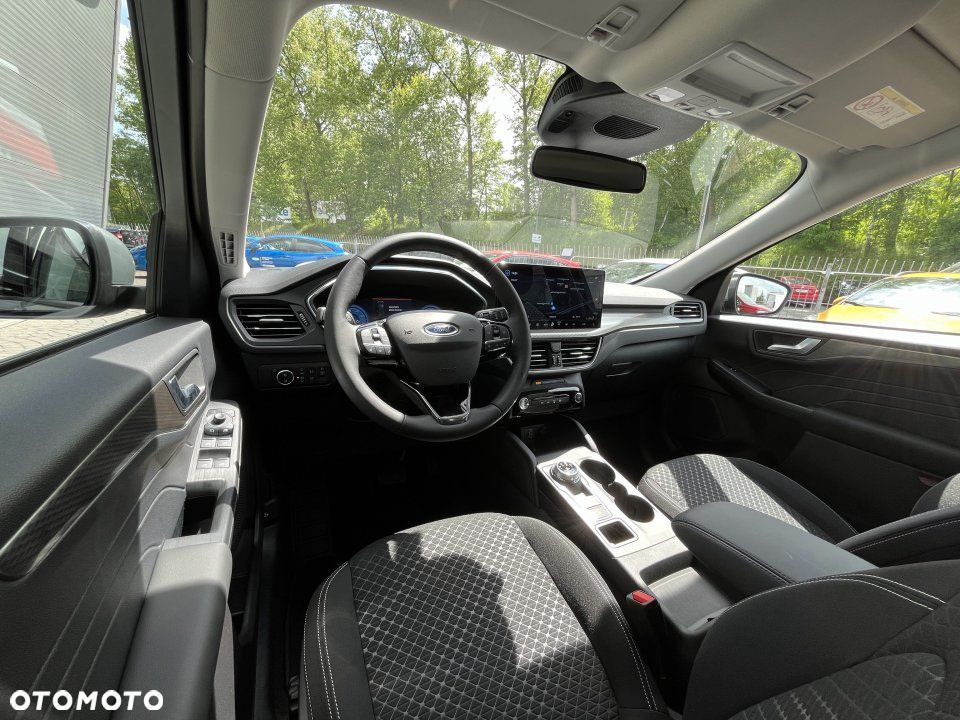 Ford Kuga - 10