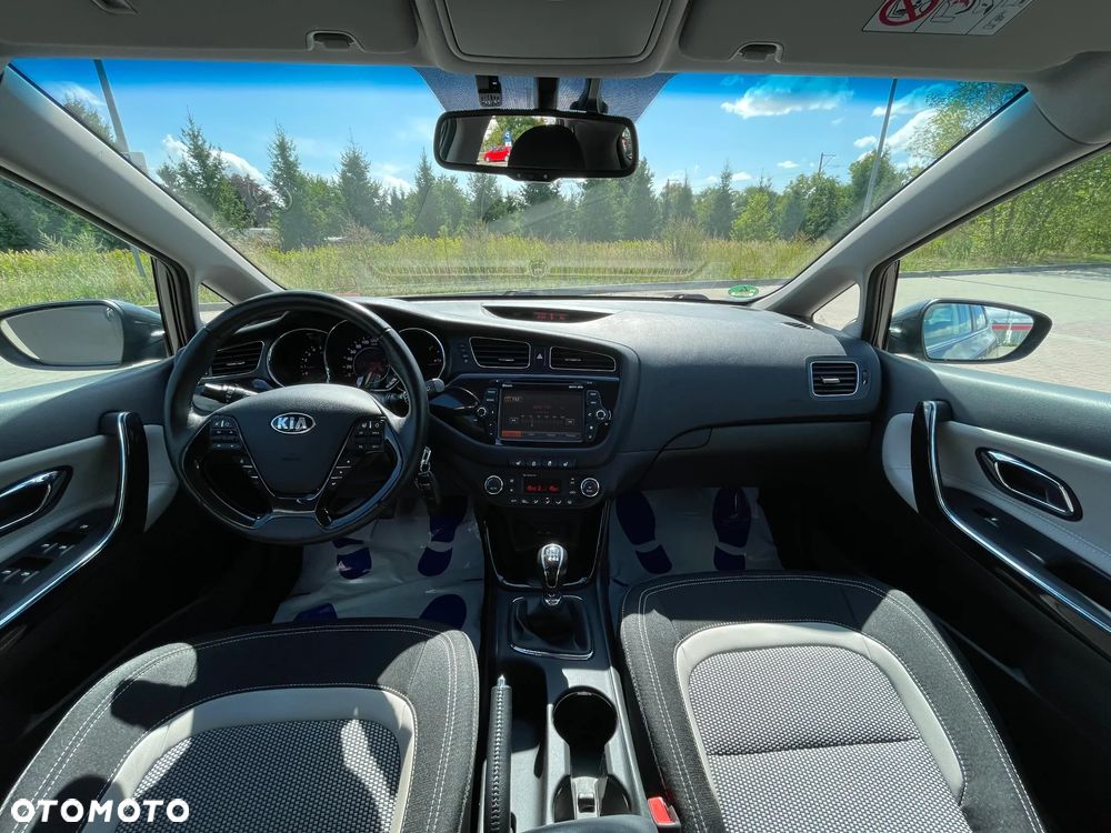 Kia Ceed 1.6 CRDi 128 ISG Spirit - 12