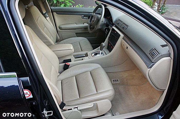 Audi A4 Limousine - 21