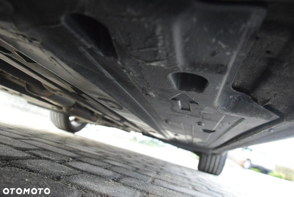 Hyundai i30 1.6 CRDi Fifa World Cup Edition - 17