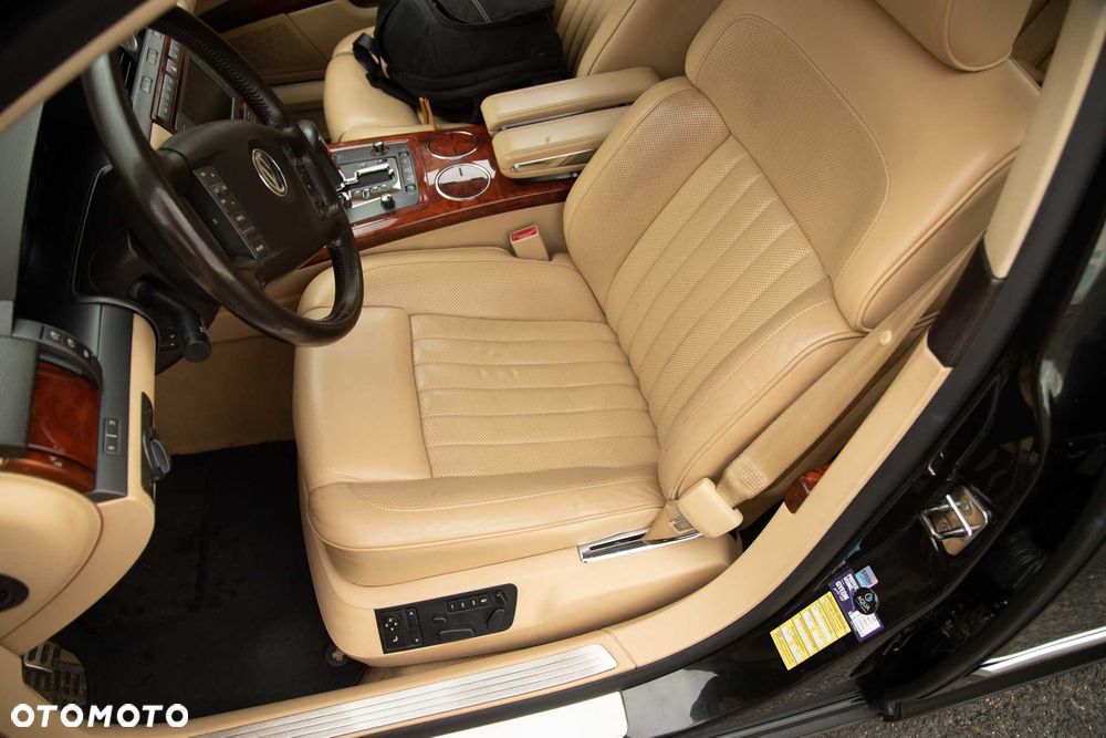 Volkswagen Phaeton - 8
