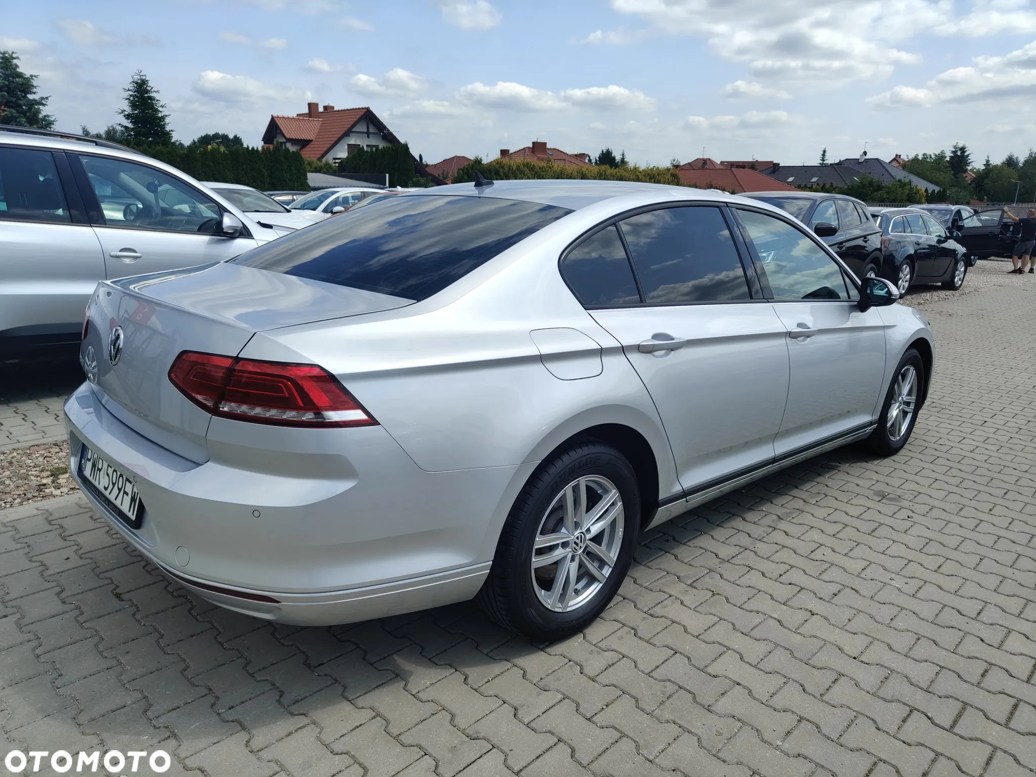 Volkswagen Passat - 25