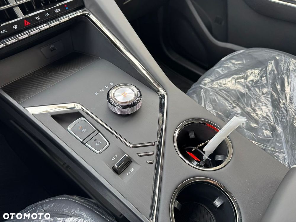 JAC JS8 PRO 7os - 12