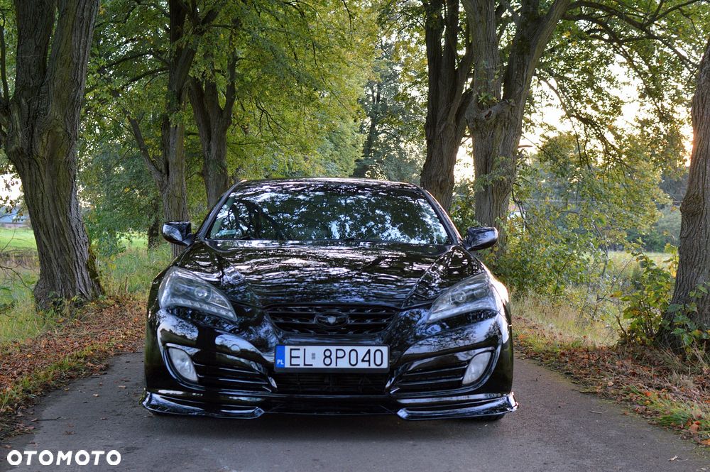 Hyundai Genesis Coupe - 10