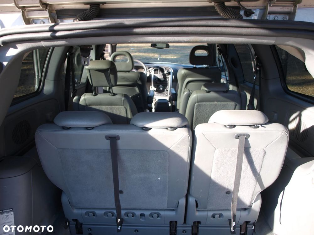 Chrysler Grand Voyager - 10