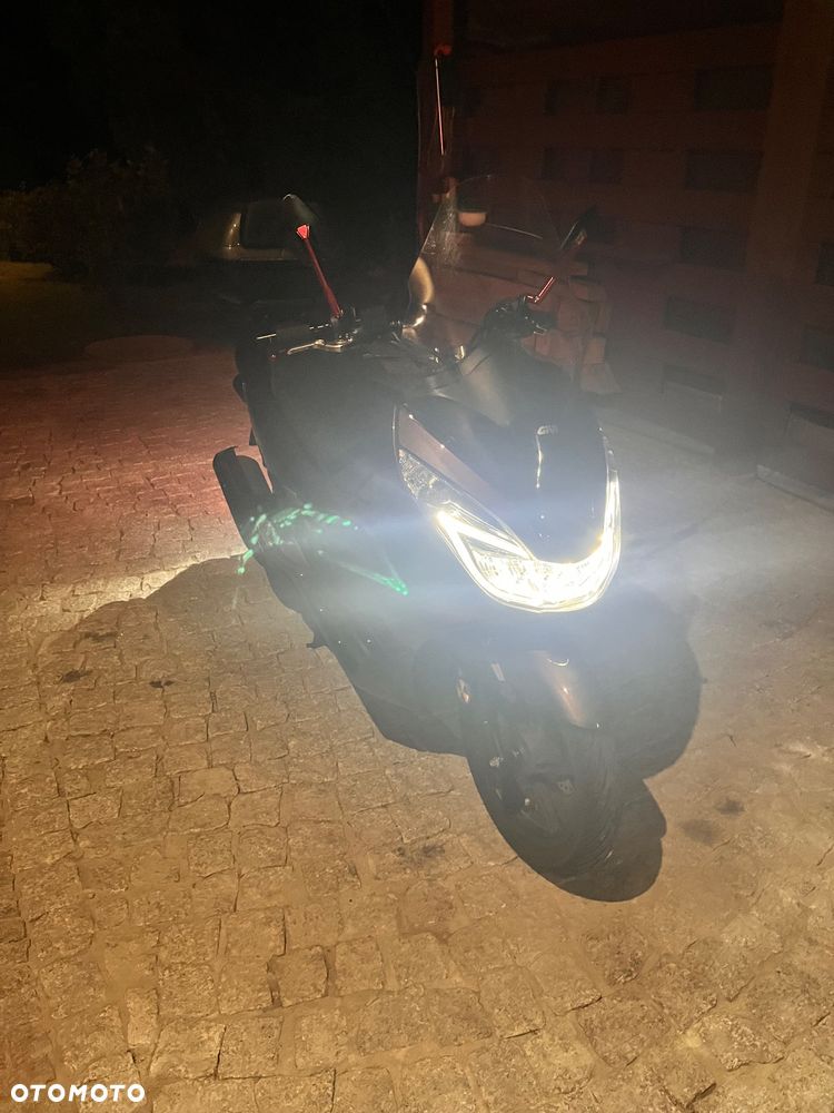 Honda PCX - 9