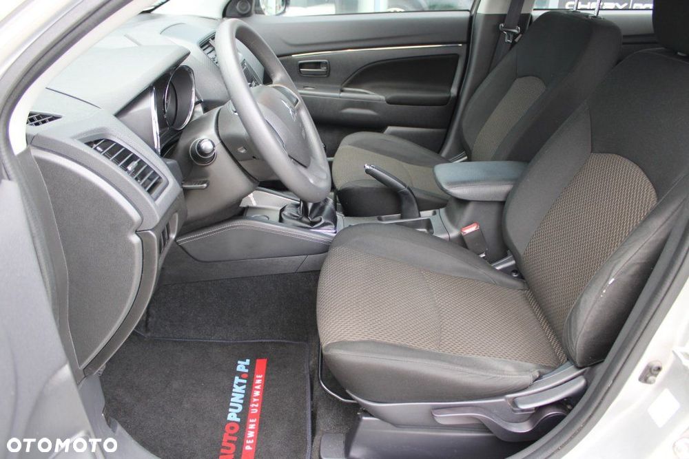 Mitsubishi ASX - 15