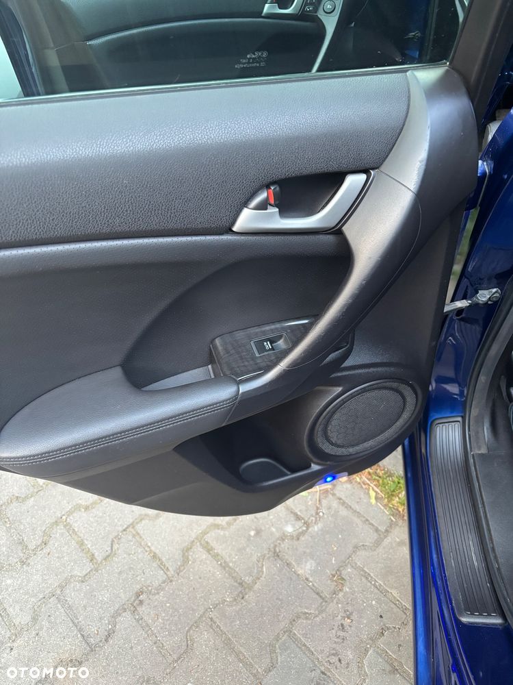 Honda Accord 2.0 Executive Nav - 28