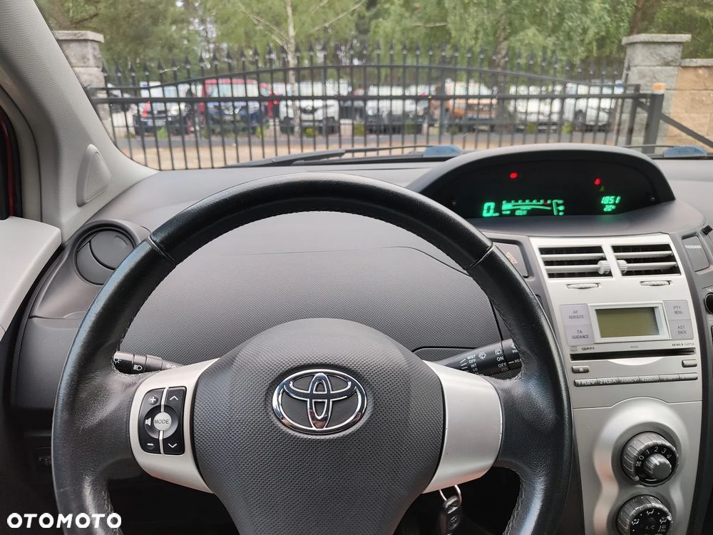 Toyota Yaris 1.4 D-4D Sol - 13