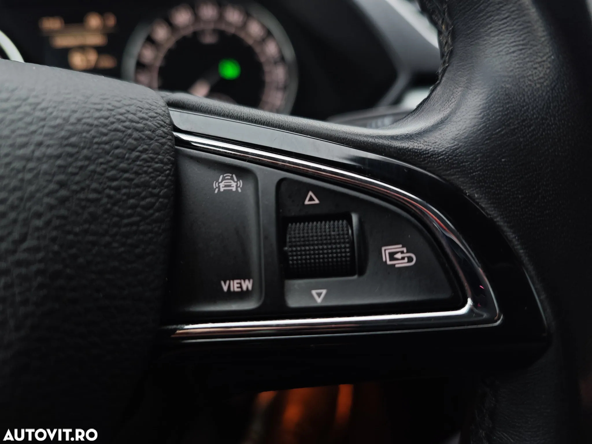 Skoda Superb 2.0 TDI DSG Ambition - 11