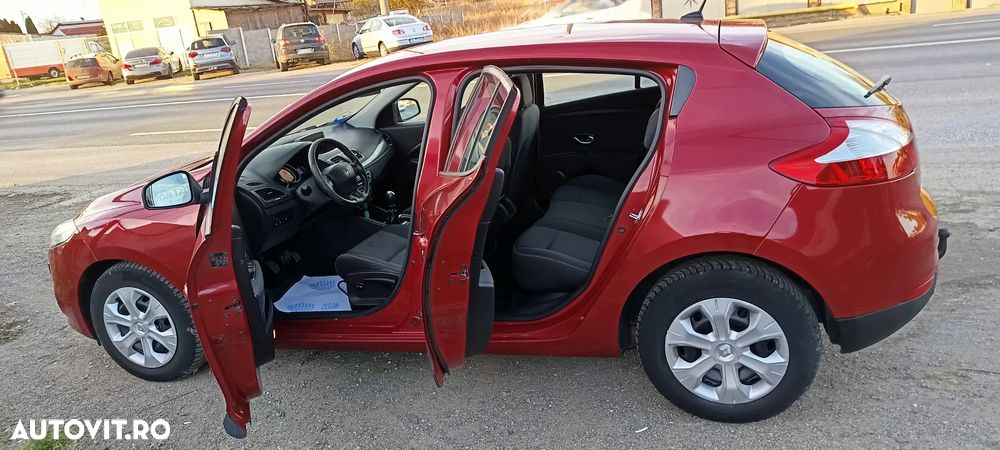 Renault Megane 1.6 16V 110 Expression - 11