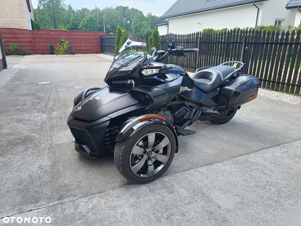 Can-Am Spyder - 3