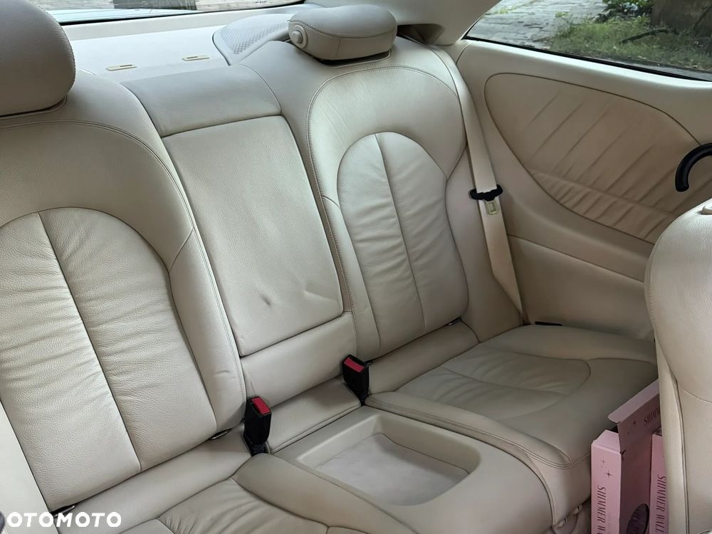 Mercedes-Benz CLK - 9