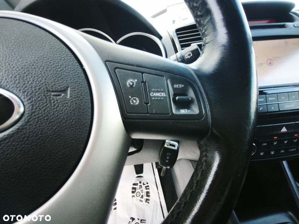 Kia Venga - 12