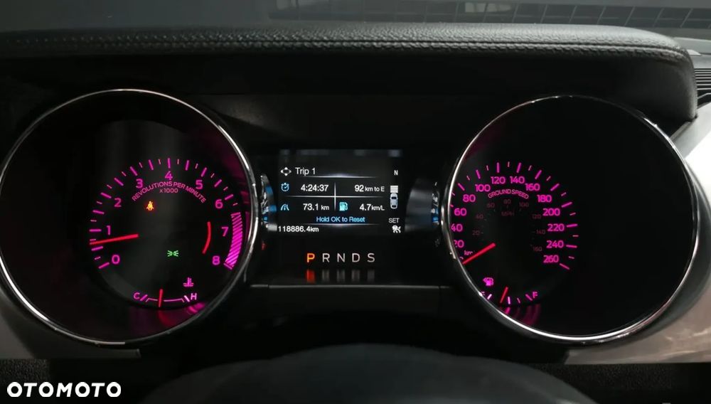 Ford Mustang 5.0 V8 GT - 9
