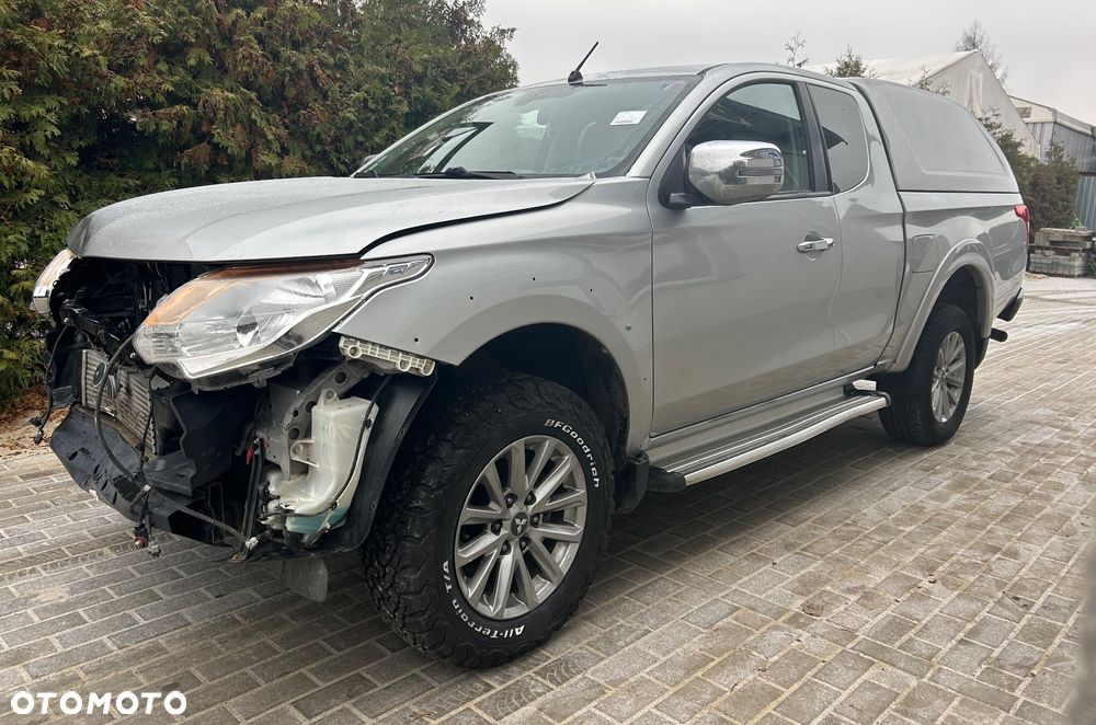 Mitsubishi L200 Pick Up 4x4 S&S Club Cab Diamant Edition - 3