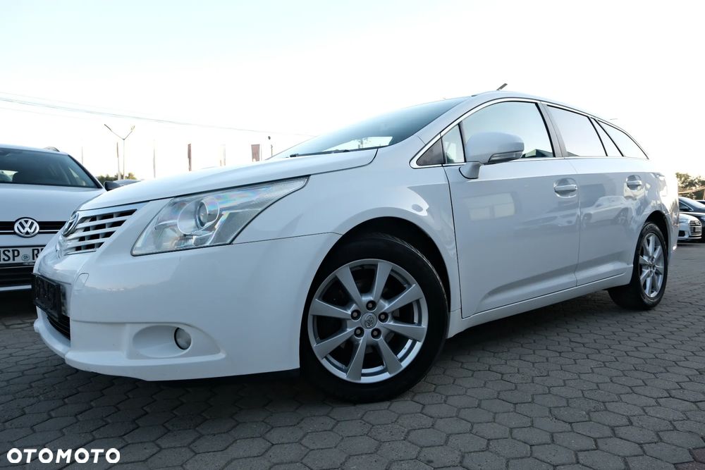 Toyota Avensis 1.8 Luna - 6