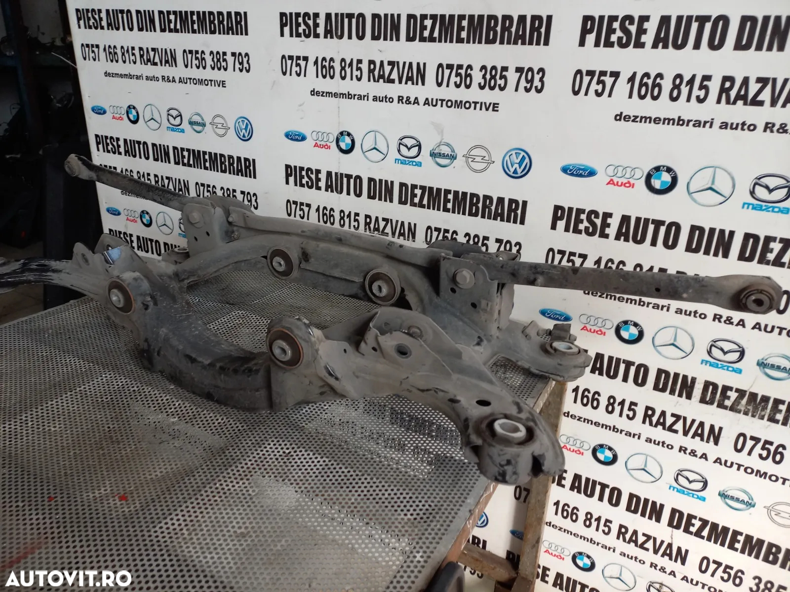 Punte Spate Land Rover Range Rover Evoque Discovery Sport An 2012-2013-2014-2015-2016-2017-2018-2019 4x4 Dezmembrez Range Rover Evoque Facelift An 2015-2016-2017-2018-2019 2.0 D Automat 4x4 Volan Stanga - Dezmembrari Arad - 4