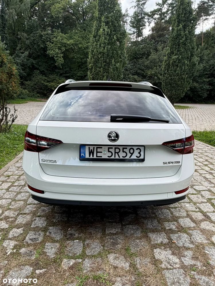 Skoda Superb 2.0 TDI Ambition DSG - 6