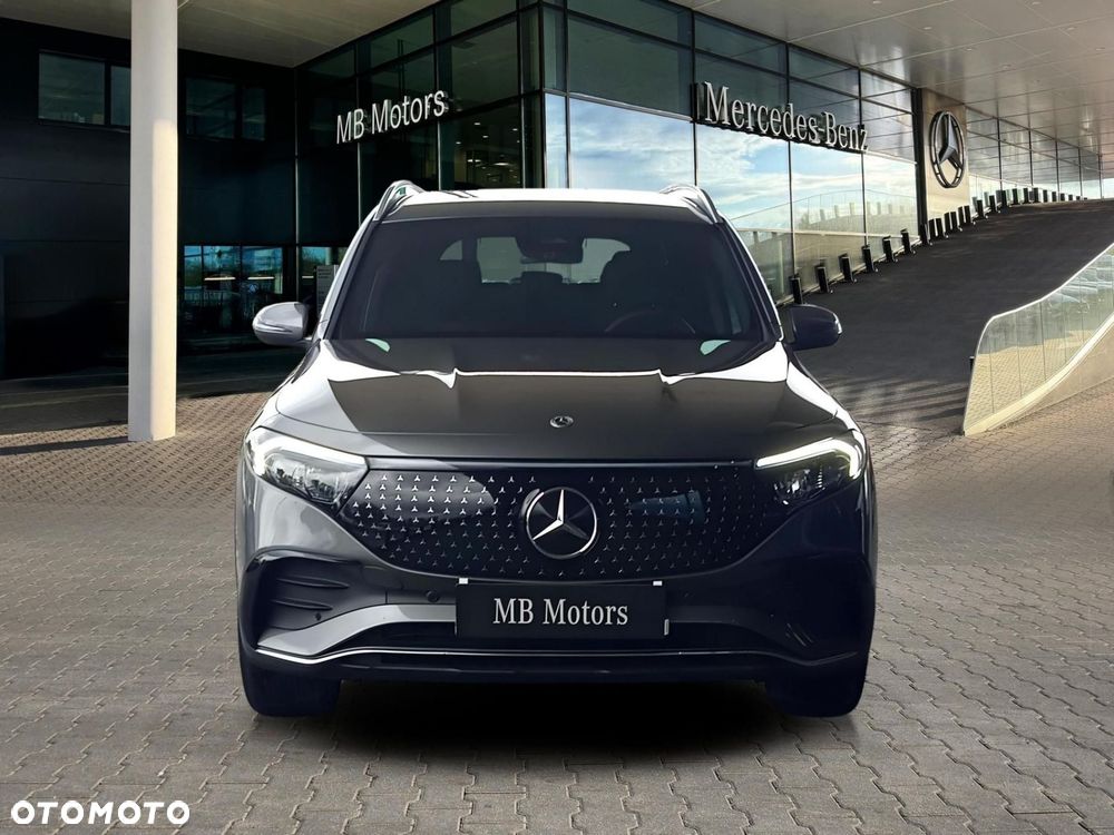 Mercedes-Benz EQB - 8