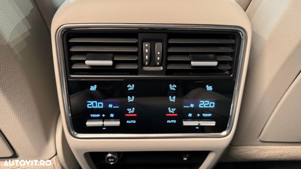 Porsche Cayenne - 29