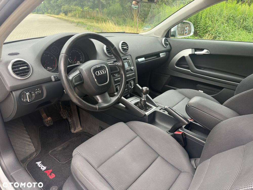 Audi A3 3-drzwiowe 1.6 Ambition - 12