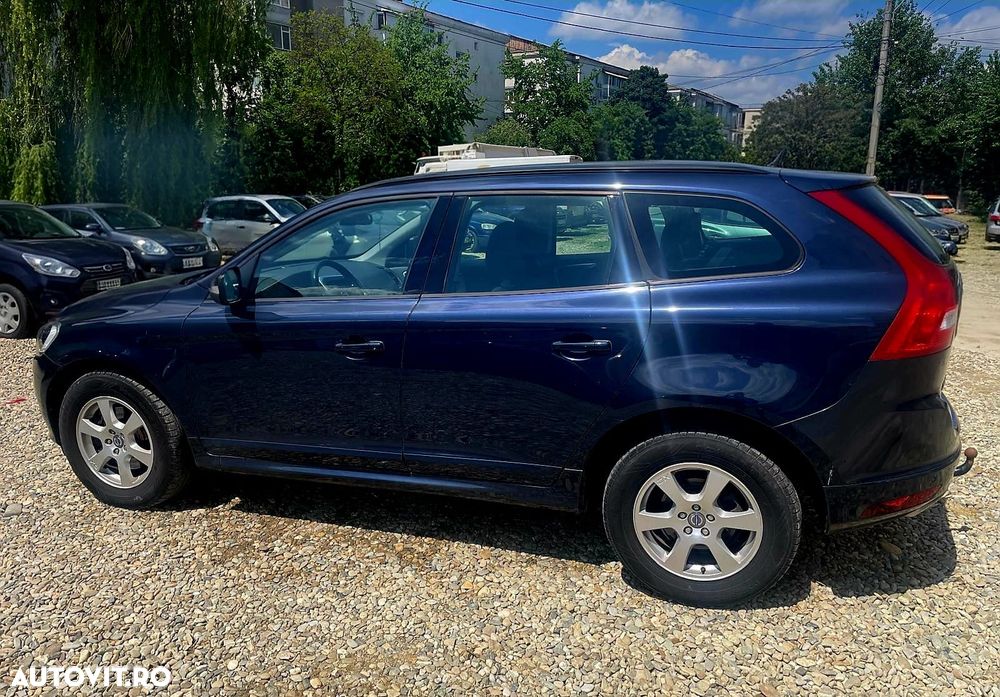 Volvo XC 60 D4 Momentum - 3