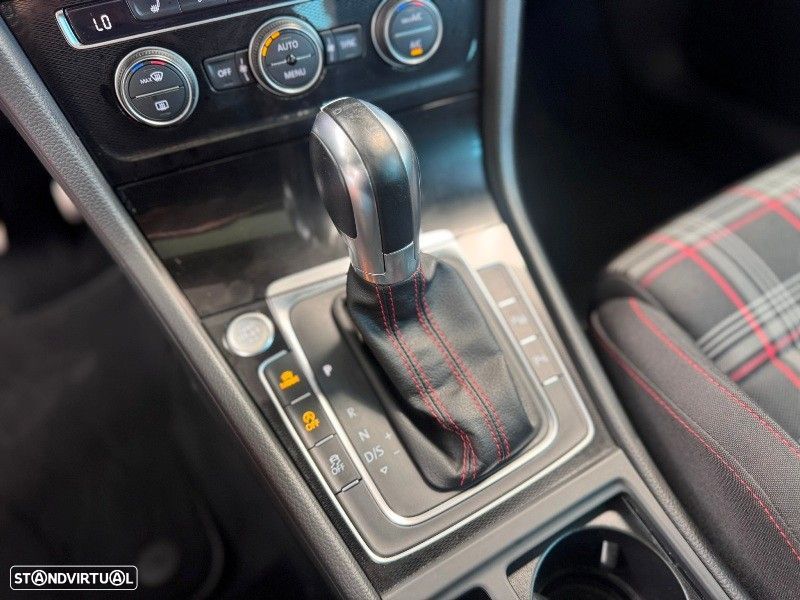 VW Golf 2.0 TSi GTi DSG Performance - 42