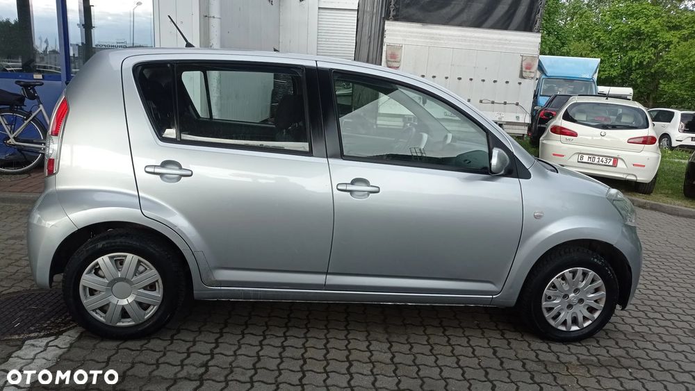 Daihatsu Sirion 1.3 - 21