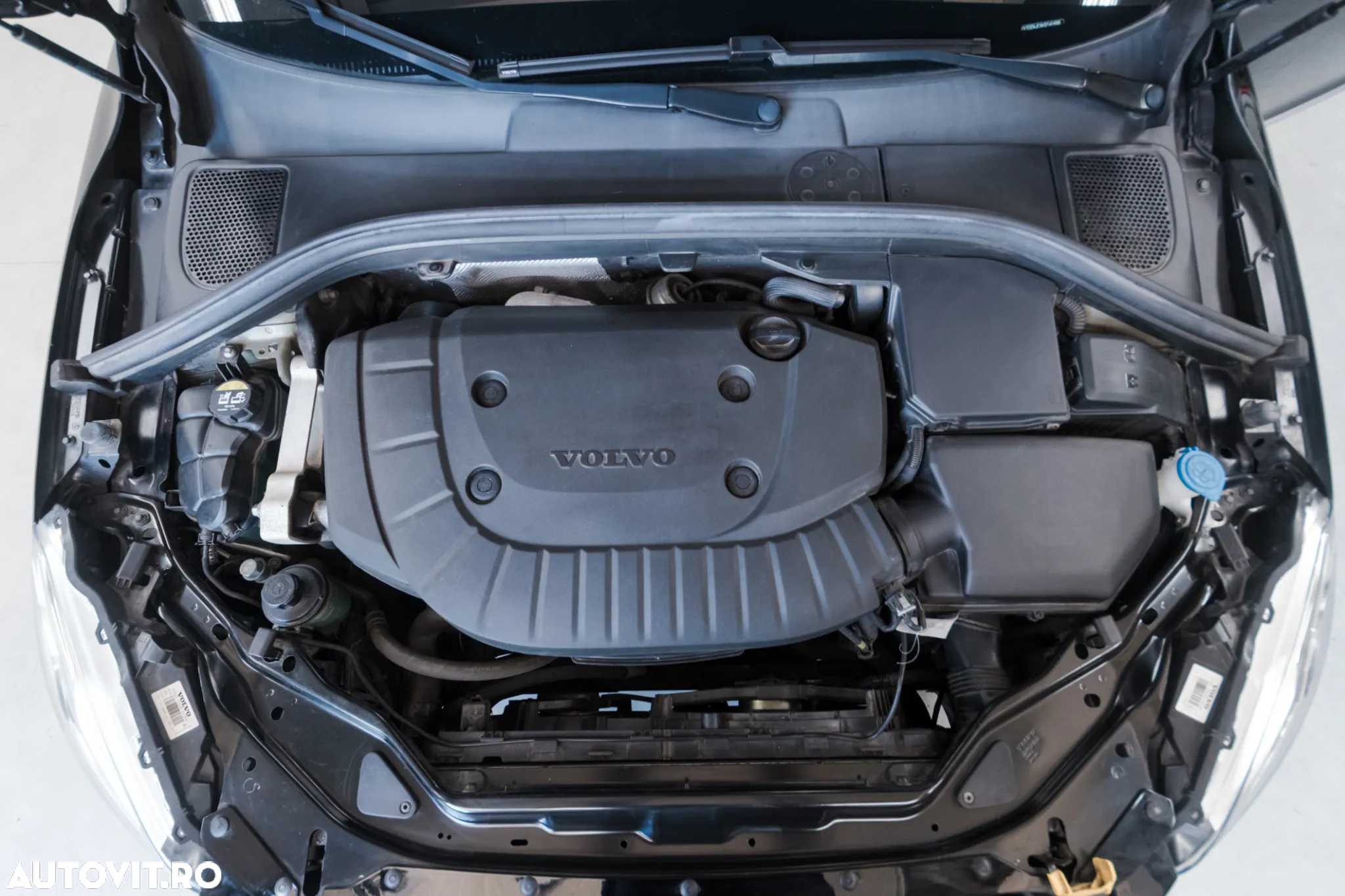 Volvo XC 60 D5AWD Start-Stop Summum - 24