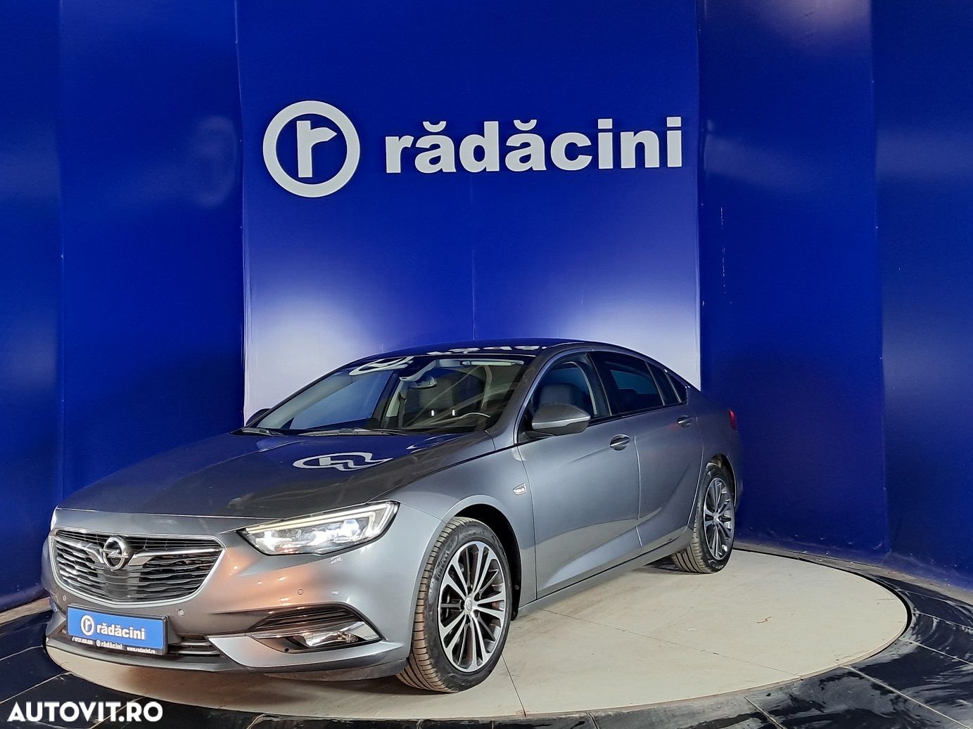 Opel Insignia - 1