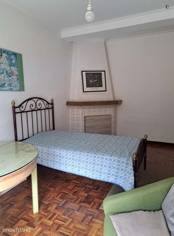 Quarto - localizado em Bairro do Sol Coimbra - Grande imagem: 2/13
